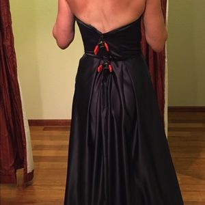 Bridal Boutique Gown by Madeline Gardner, NY. 6/8